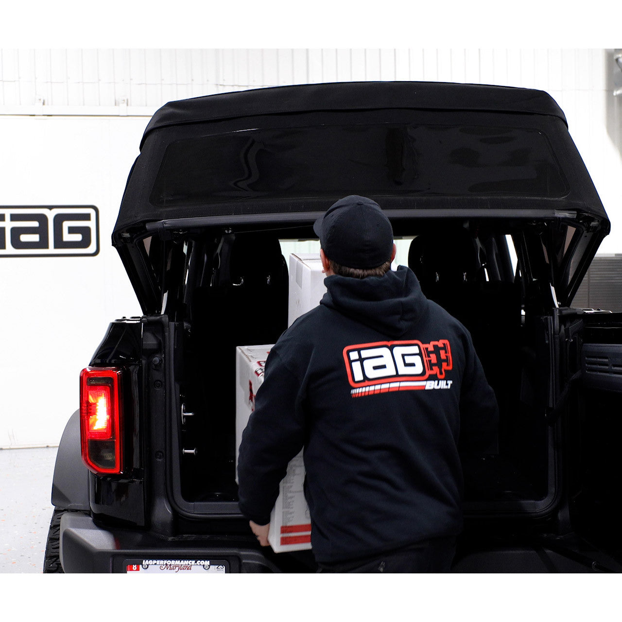 IAG V2 EZ-Lift® Soft Top Assist System for 2021-24 Ford Bronco 4 Door Soft Top - Working Image 1