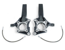 MaxTrac 09-18 Ford F-150 2WD 4-4.5in Front Lift Spindles w/Extended DOT Compliant Brake Lines - 703440