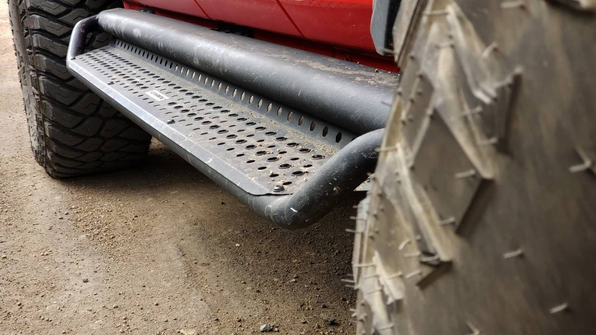 Go Rhino 2022 Ford Maverick Dominator Extreme D1 SideSteps - Complete Kit (SideStep + Brackets) - D14030T - Installed
