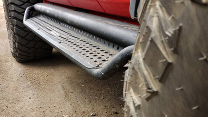 Go Rhino 2022 Toyota Tundra Crew Max Dominator Extreme D1 SideSteps Complete Kit w/SideStep + Brkts - D14436T - Installed