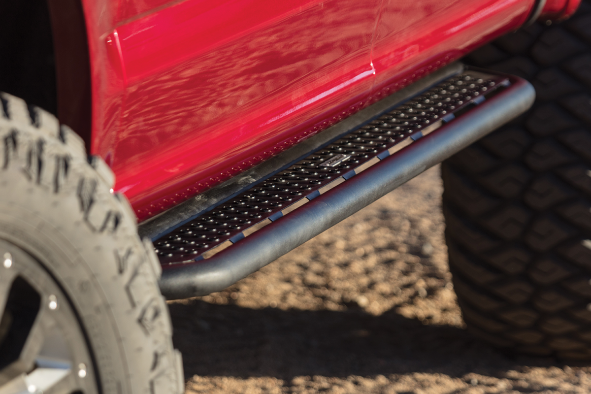 Go Rhino 2022 Toyota Tundra DC 4dr Dominator Extreme D6 SideSteps Kit w/SideStep + Brkts - Tex. Blk - D64435T