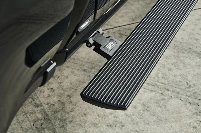 Body Armor 4x4 E-Power Board Steps For 2015-24 Ford F-150 Crew Cab (Excl. Raptor) - Black - Close Up
