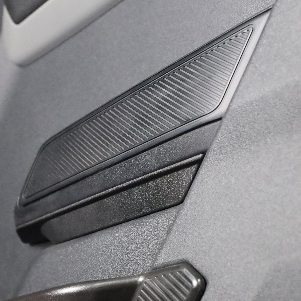 IAG I-Line Front Door Handle Insert - Pair for 2021+ Ford Bronco - Installed 2