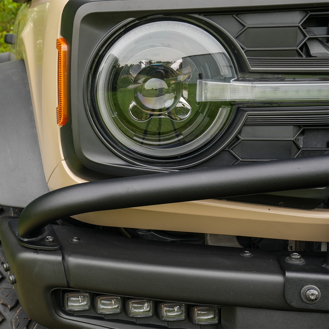 IAG Baja Bull Bar for 2021+ Ford Bronco with Modular Bumper - Mounted Close-up