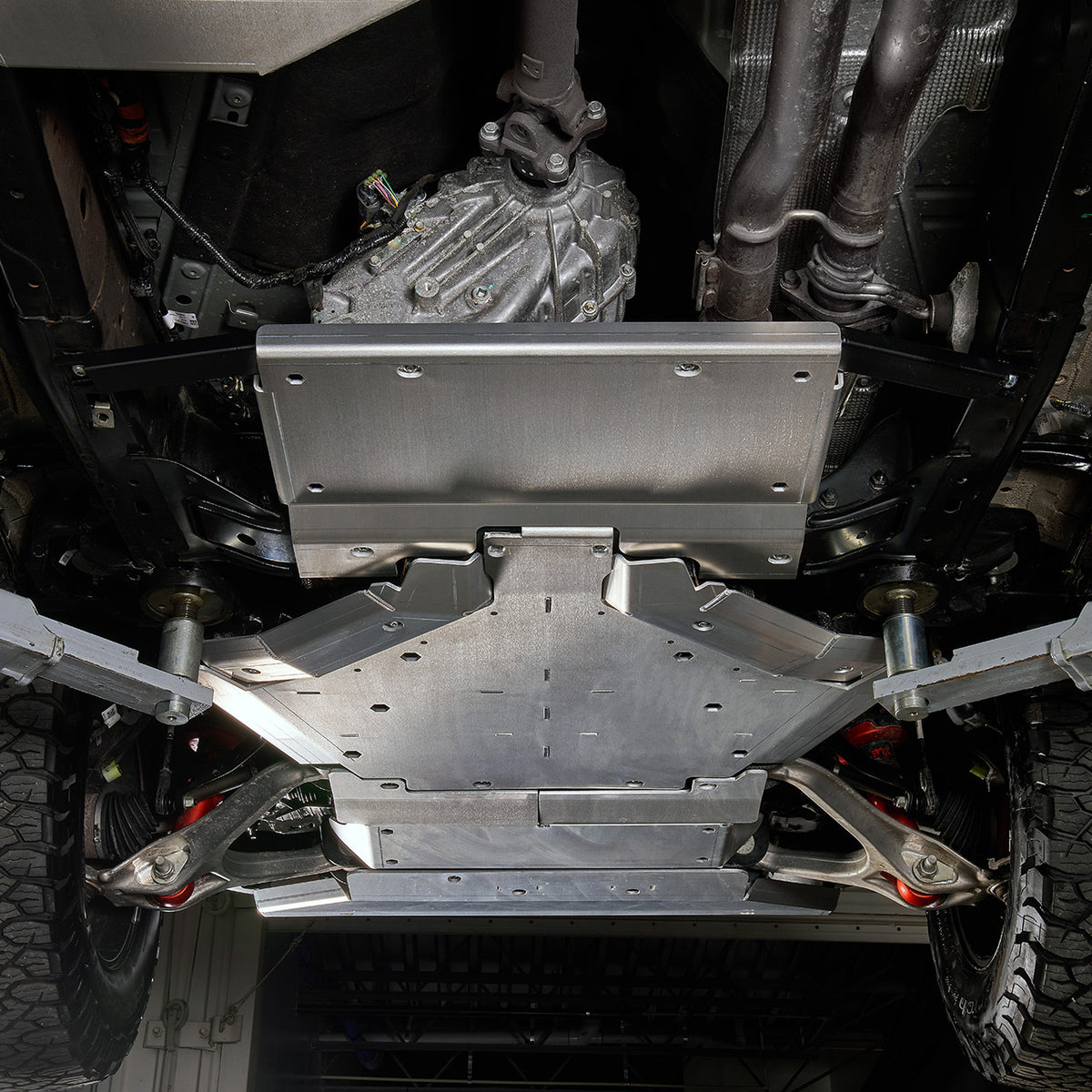 IAG Trail Shield® Transfer Case Skid Plate For 2024+ Ford Ranger Raptor - Silver Installed