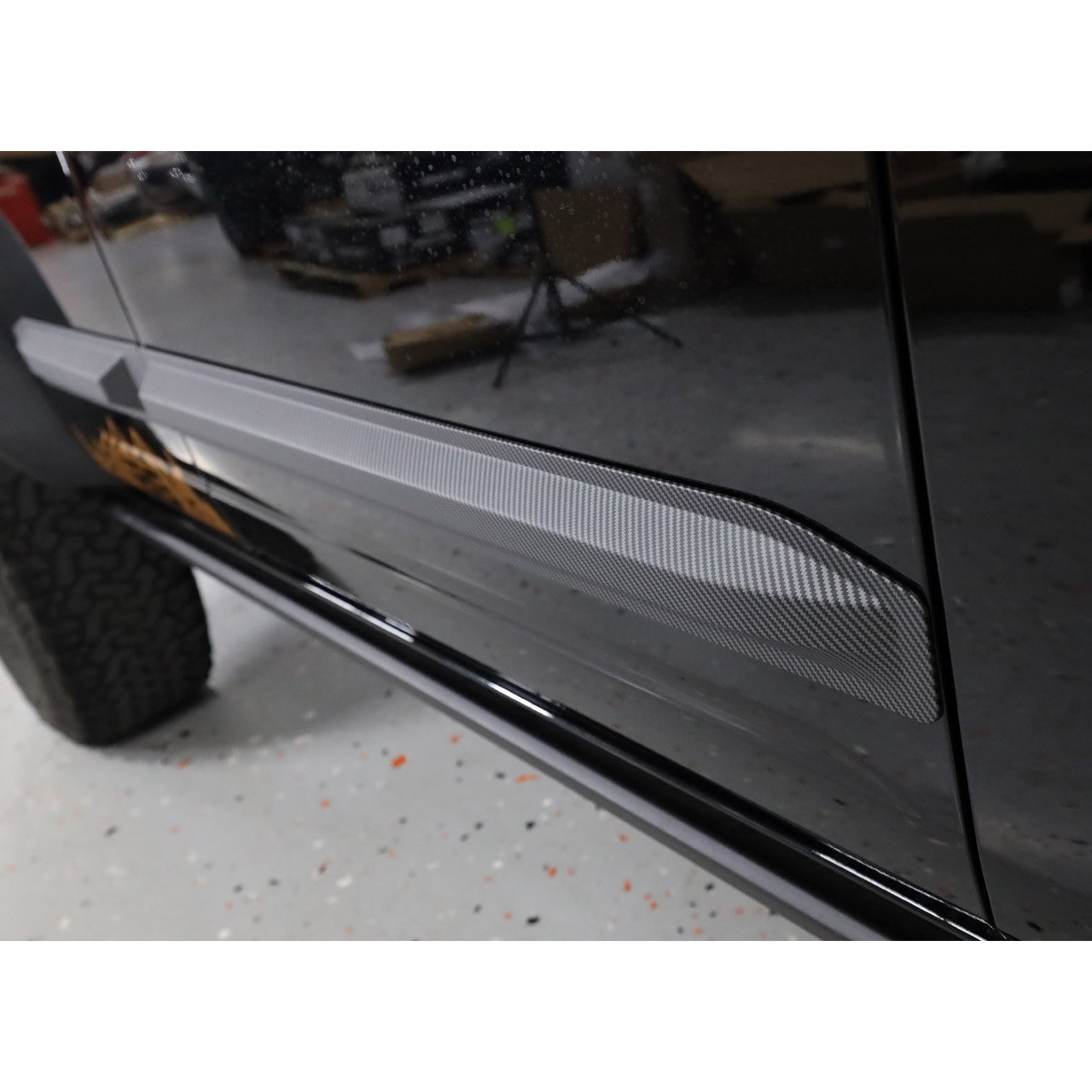 IAG I-Line Exterior Door Ding Protector Anti-Scratch - Carbon Look for 2021+ Ford Bronco Four Door