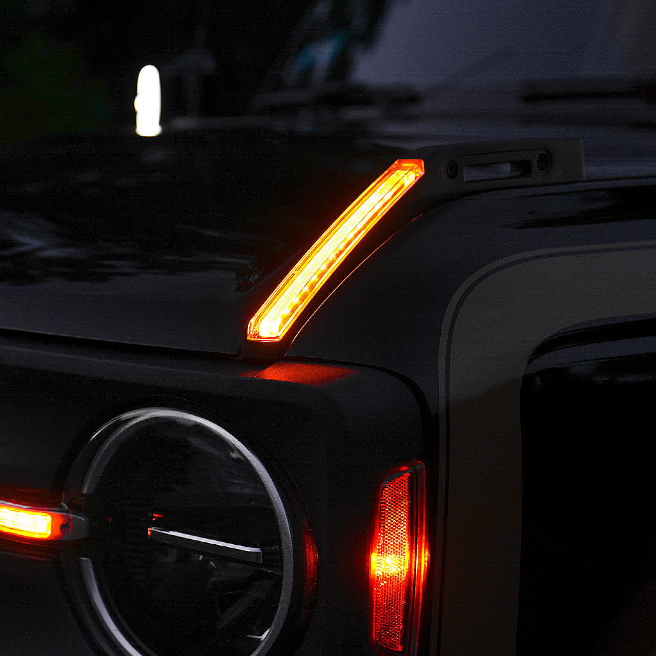 IAG l-Line Trail Marker w/ LED Lights in Matte Black for 2021+ Ford Bronco - Night