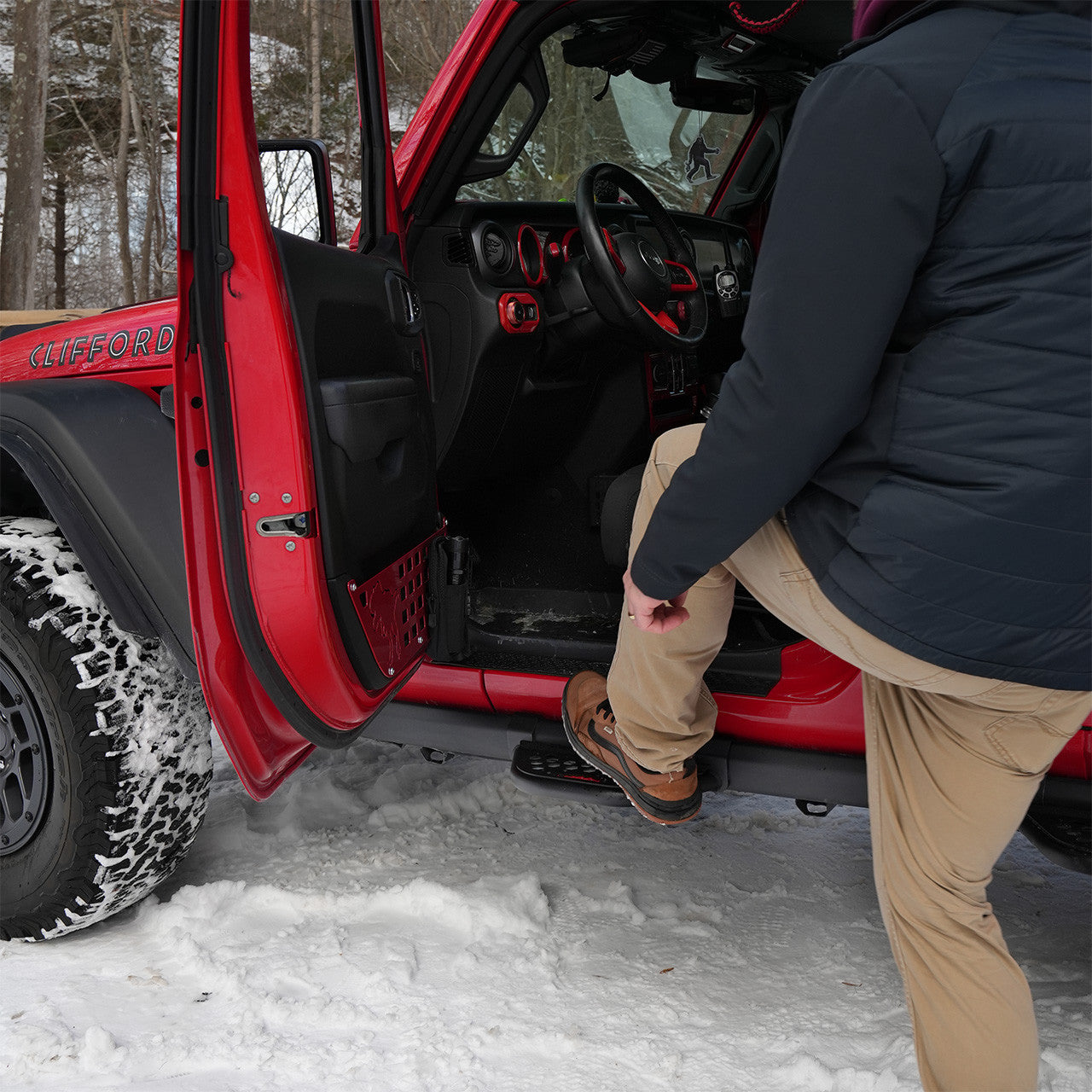 IAG EZ-Step® Add-on (2 Pair) for 2018+ Jeep Wrangler 4 Door / 2020-25 Gladiator - Stepping In