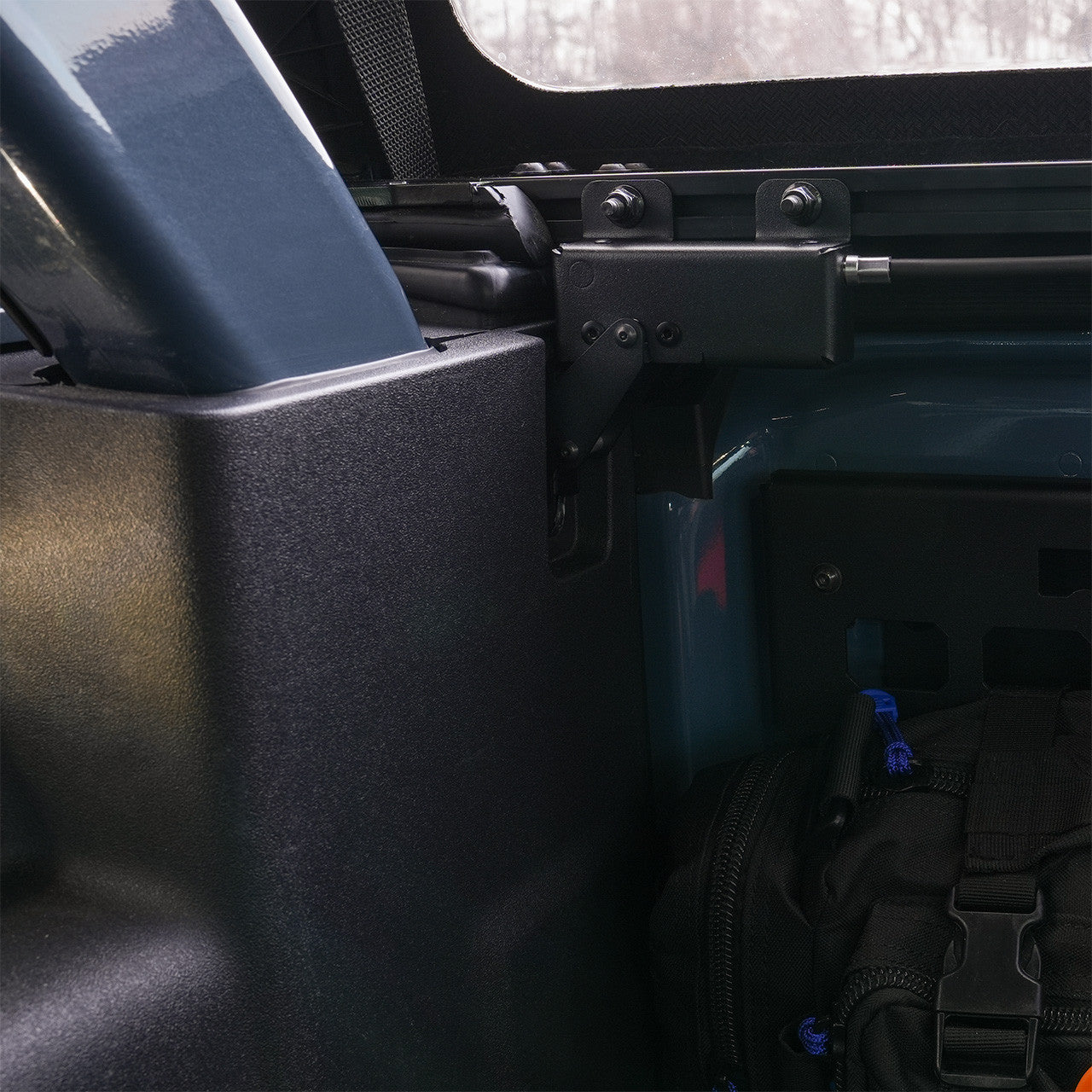 IAG Off-Road EZ-Lift® & V2 EZ-Pull Combo Kit For 2021-26 Ford Bronco 4 Door Soft Top