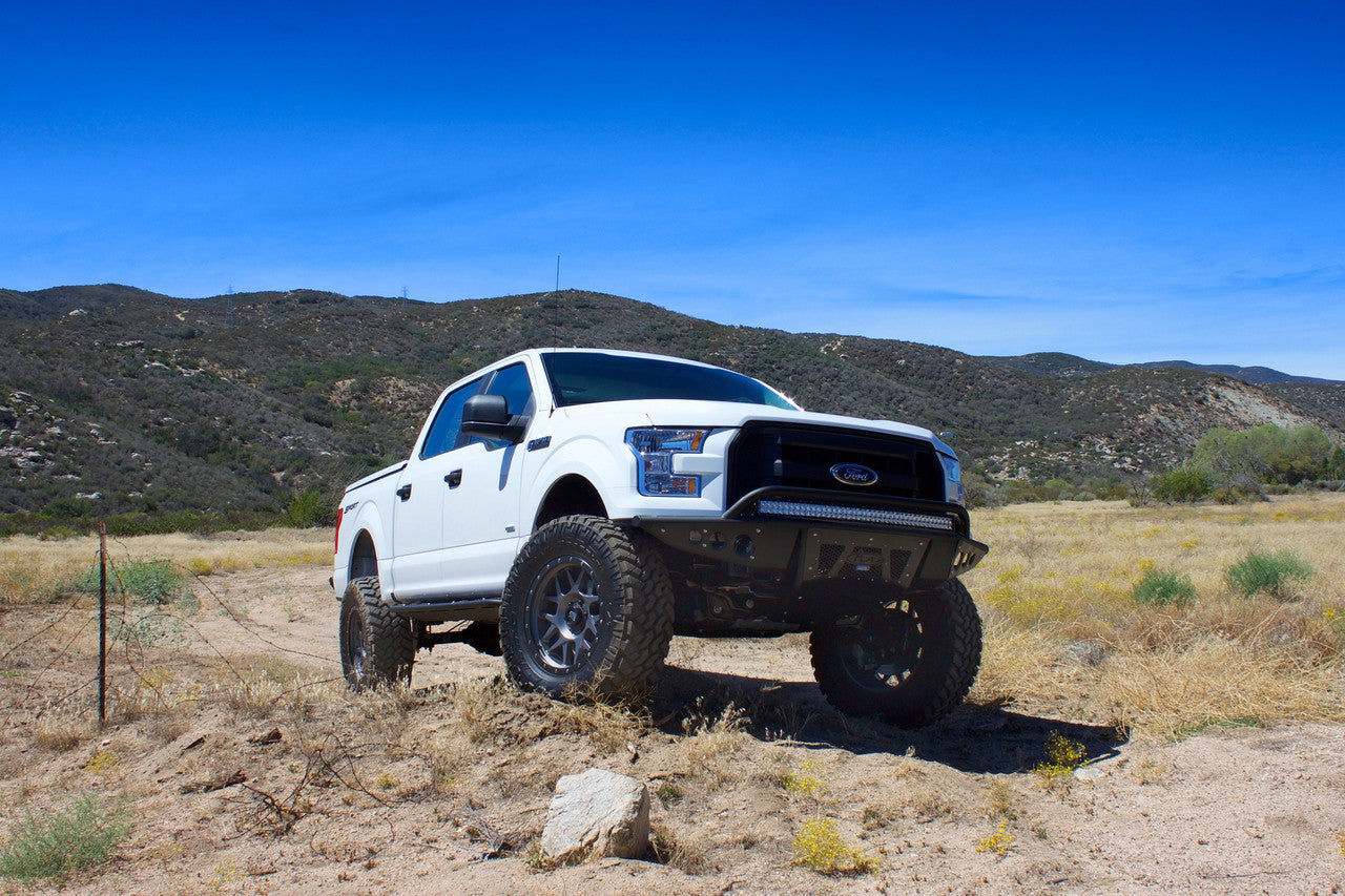 MaxTrac 15-18 Ford F-150 2WD 7in/4in MaxPro Spindle Lift Kit w/MaxTrac Shocks - K883274